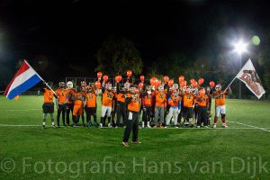 Football meets voetbal Laatste training van de Dutch Lions voor de wedstrijd tegen de Belgium Barbarians bij Pancratius