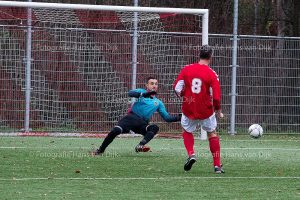 Nieuwjaarswedstrijd Pancratius oud tegen nieuw gewonnen door de oudjes met 3 - 2