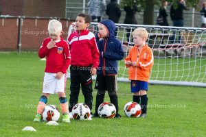 Pancratius zaterdag 28 september de Mini's en Champions Leageu en jeugd wedstijden JO9-9 - AGB JO9-3, JO12-2 - Badhoevedorp sc. JO12-2, JO9-6 - DCG Rksv JO9-4, JO11-2 - JOS Watergraafsmeer JO11-1, JO13-4 - Overbos sv. JO13-3, JO9-8 - RODA '23 Rksv JO9-8, JO11-5 - SDW JO11-3, JO12-3 - SDW JO12-1, JO9-5 - Swift JO9-3, JO9-1 - Buitenveldert sc. JO9-1, JO10-3 - Sporting Martinus JO10-4, JO10-6 - Sporting Martinus JO10-5, JO10-5 - ZSGOWMS JO10-1, MO15-1 - DSS MO15-2, JO11-9 - Swift JO11-5, JO11-8 - UNO vv JO11-4, JO12-1 - DCG Rksv JO12-1, JO11-1 - Sporting Martinus JO11-1, JO10-1 - SDZ JO10-1, MO17-2 - Legmeervogels MO17-1 en MO17-1 - Velsen Rkvv MO17-1