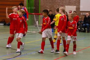 Een geslaagd zaalvoetbal toernooitje in de Sporthoeve met ruim 40 kinderen van Pancratius onder 11 t/m 13 georganiseerd door Barry met de hulp van ouders