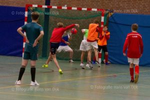 Een geslaagd zaalvoetbal toernooitje in de Sporthoeve met ruim 40 kinderen van Pancratius onder 11 t/m 13 georganiseerd door Barry met de hulp van ouders